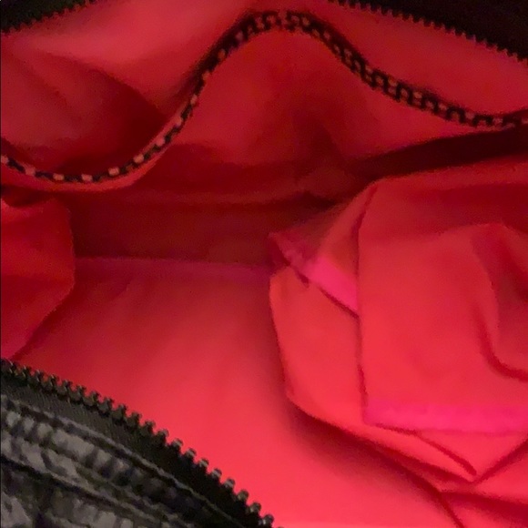 Nike duffel bag, gym bag,overnight bag, carryall! - Picture 2 of 4